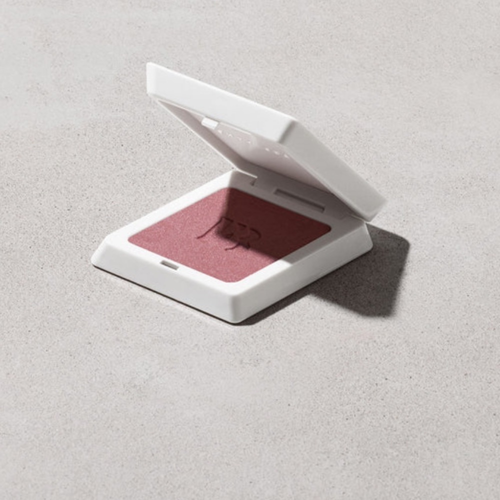 🌸 FENTY CHEEKS SUEDE POWDER BLUSH / Shade: RIRI